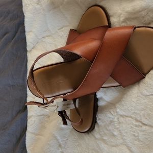 NWT Cynthia Rowley Leather Sandals